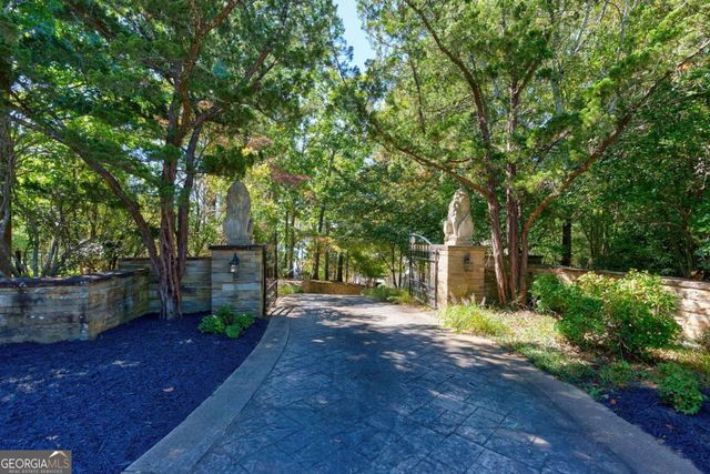 6655 Sweetwater Point, Flowery Branch, GA 30542