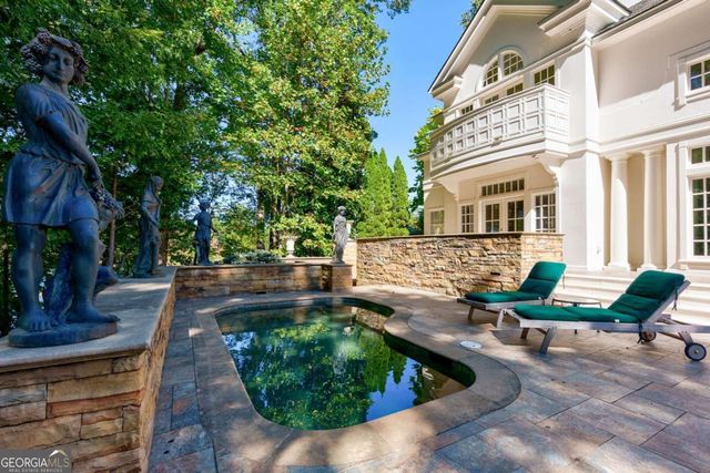 6655 Sweetwater Point, Flowery Branch, GA 30542