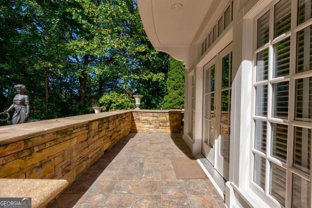 6655 Sweetwater Point, Flowery Branch, GA 30542