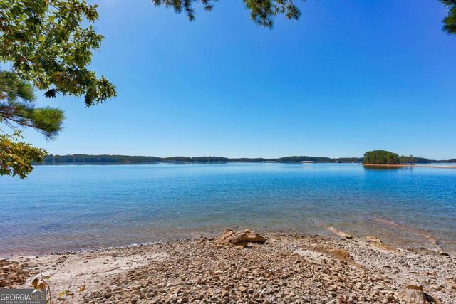 6655 Sweetwater Point, Flowery Branch, GA 30542