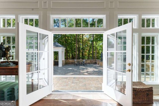 6655 Sweetwater Point, Flowery Branch, GA 30542