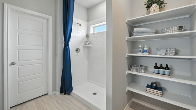 608 SHADED GROVE Drive, Denton, TX 76249