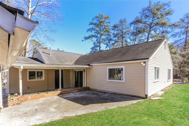 2080 Rector SW Drive, Atlanta, GA 30311