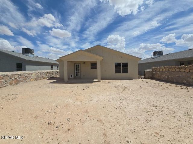 13833 Flora Vista Avenue, Horizon City, TX 79928