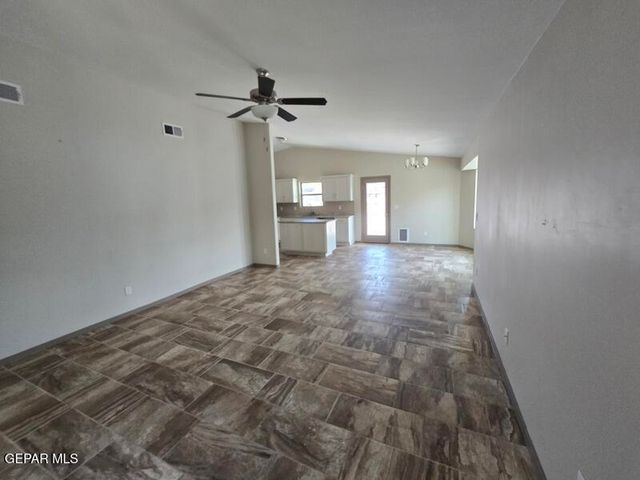 13833 Flora Vista Avenue, Horizon City, TX 79928