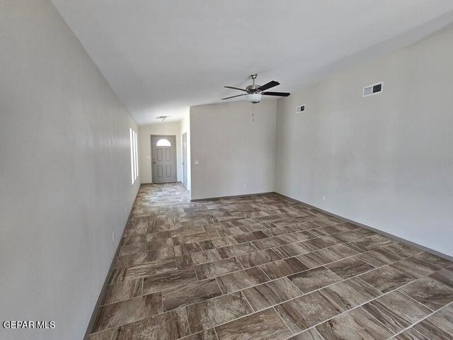 13833 Flora Vista Avenue, Horizon City, TX 79928