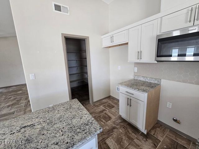 13833 Flora Vista Avenue, Horizon City, TX 79928