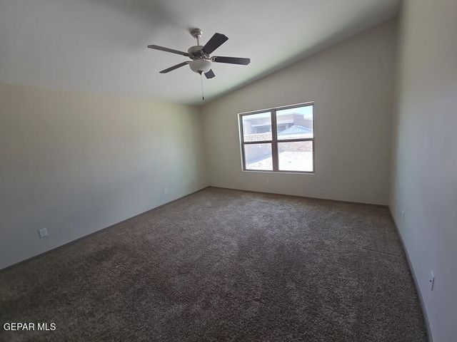 13833 Flora Vista Avenue, Horizon City, TX 79928