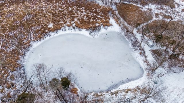 33 Ward Rd, Hardwick Twp., NJ 07825