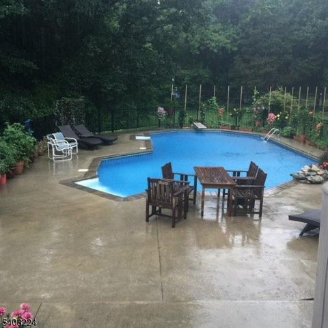 33 Ward Rd, Hardwick Twp., NJ 07825