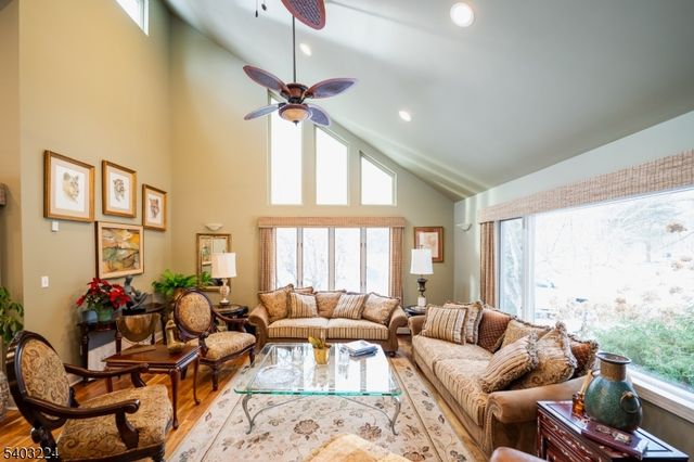 33 Ward Rd, Hardwick Twp., NJ 07825