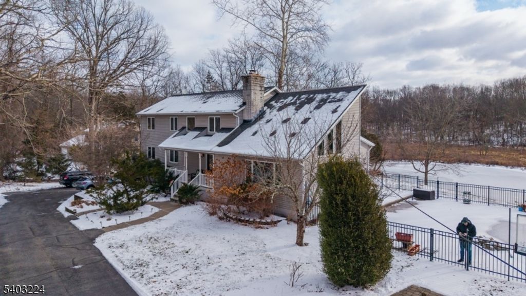 33 Ward Rd, Hardwick Twp., NJ 07825