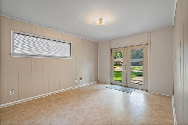 5532 Meadow Creek Lane, Houston, TX 77017