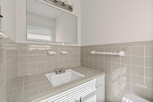 5532 Meadow Creek Lane, Houston, TX 77017