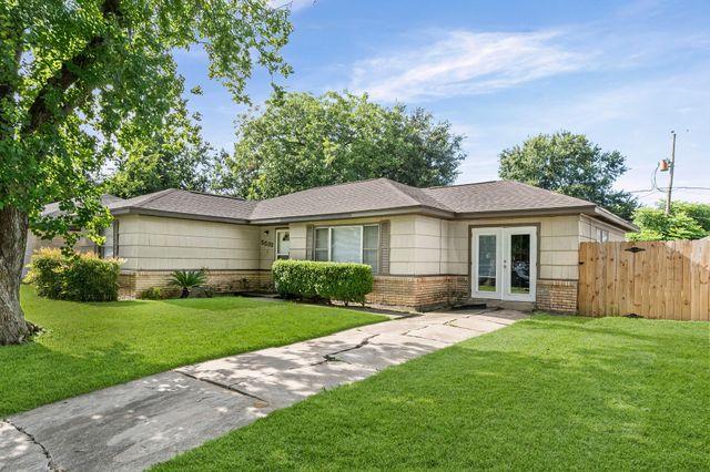 5532 Meadow Creek Lane, Houston, TX 77017