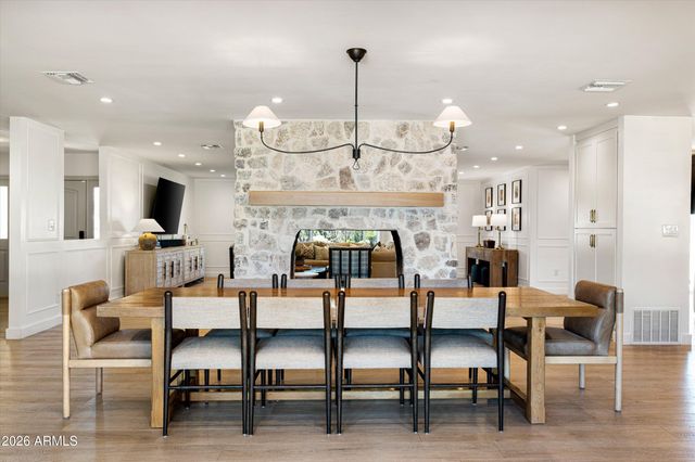 4545 N ROYAL VIEW Drive E, Phoenix, AZ 85018