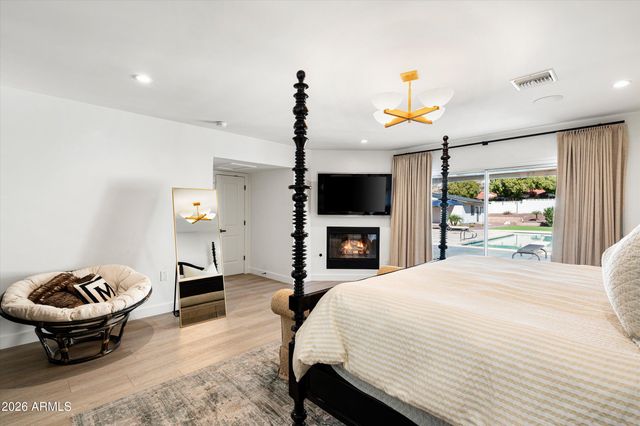 4545 N ROYAL VIEW Drive E, Phoenix, AZ 85018