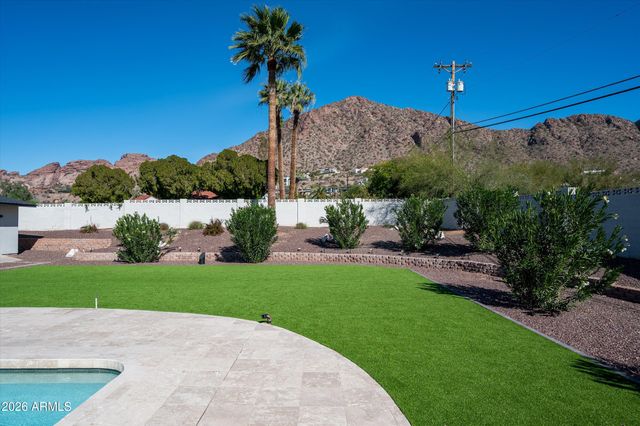 4545 N ROYAL VIEW Drive E, Phoenix, AZ 85018