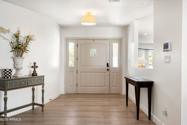 4545 N ROYAL VIEW Drive E, Phoenix, AZ 85018