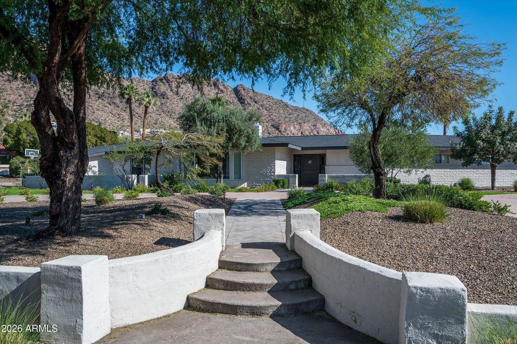 4545 N ROYAL VIEW Drive E, Phoenix, AZ 85018