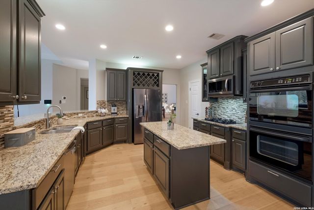 422 Cadence, San Antonio, TX 78260