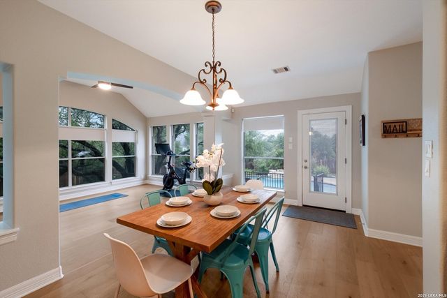 422 Cadence, San Antonio, TX 78260