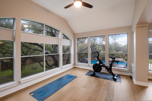 422 Cadence, San Antonio, TX 78260