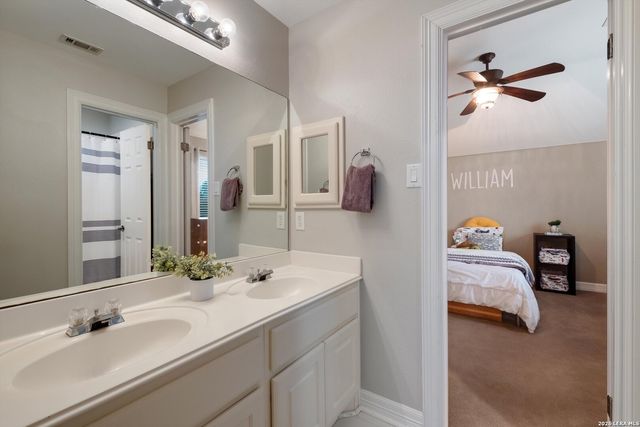 422 Cadence, San Antonio, TX 78260