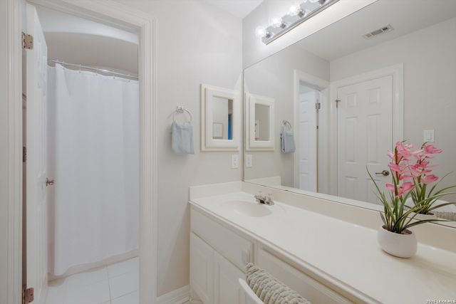 422 Cadence, San Antonio, TX 78260