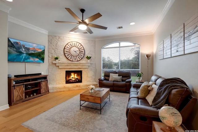 422 Cadence, San Antonio, TX 78260