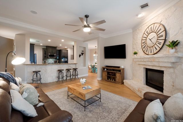 422 Cadence, San Antonio, TX 78260