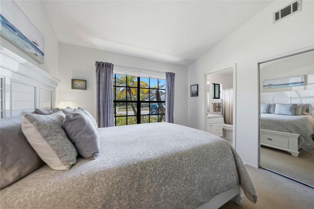 Image 17 of property listing at 5701 MASHIE CIRCLE 1, North Port, FL 34287