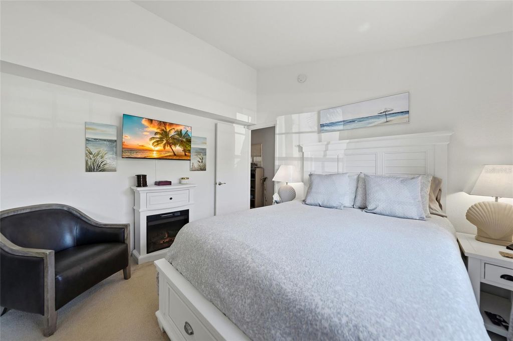 Image 19 of property listing at 5701 MASHIE CIRCLE 1, North Port, FL 34287