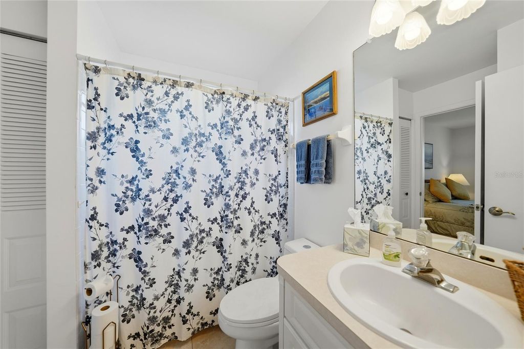 Image 25 of property listing at 5701 MASHIE CIRCLE 1, North Port, FL 34287