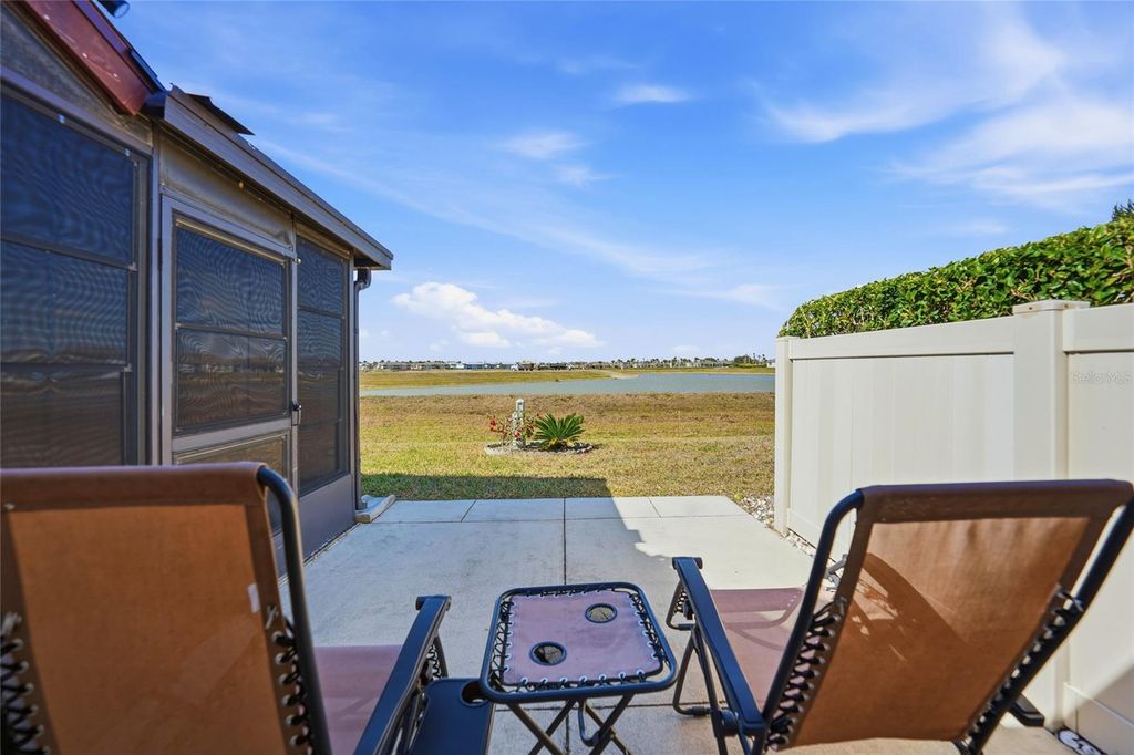 Image 30 of property listing at 5701 MASHIE CIRCLE 1, North Port, FL 34287