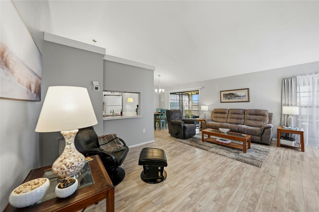 Image 4 of property listing at 5701 MASHIE CIRCLE 1, North Port, FL 34287