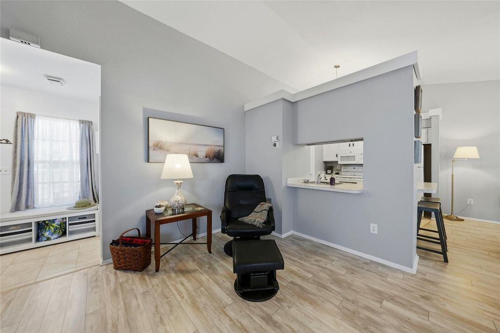 Image 6 of property listing at 5701 MASHIE CIRCLE 1, North Port, FL 34287