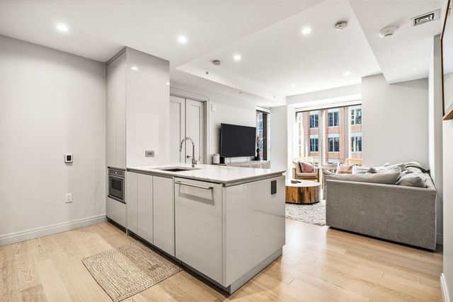 135 Seaport Blvd 906, Boston, MA 02210