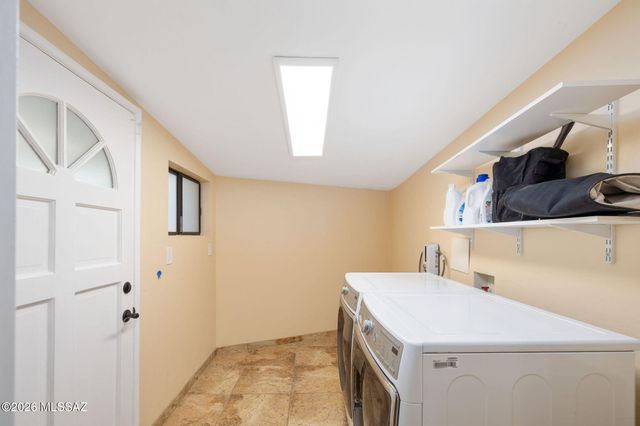 4537 E San Carlos Place S, Tucson, AZ 85712