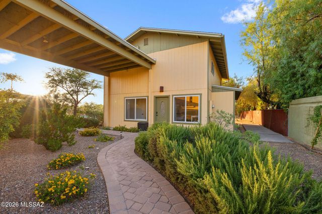 4537 E San Carlos Place S, Tucson, AZ 85712