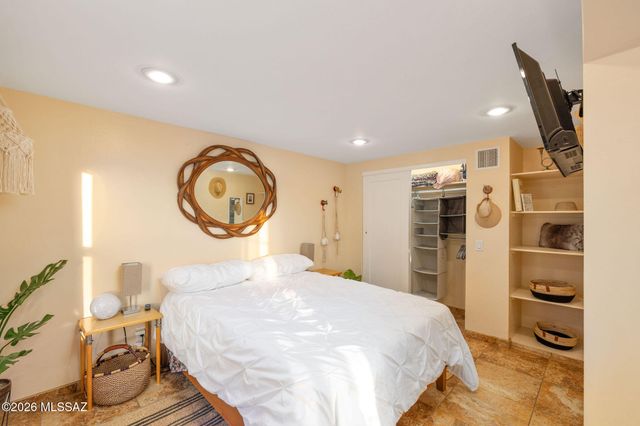 4537 E San Carlos Place S, Tucson, AZ 85712