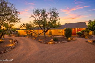 4537 E San Carlos Place S, Tucson, AZ 85712