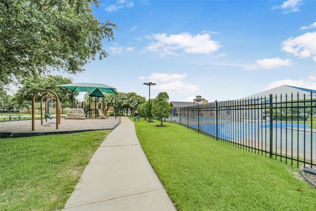 26426 Richwood Oaks Drive, Katy, TX 77494