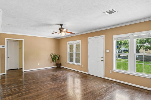 3228 E Perryton Drive, Dallas, TX 75224