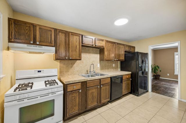3228 E Perryton Drive, Dallas, TX 75224