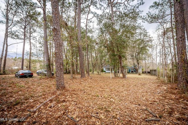 13162 Hudson Krohn Road, Biloxi, MS 39532