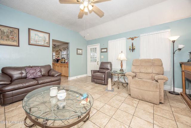 13162 Hudson Krohn Road, Biloxi, MS 39532