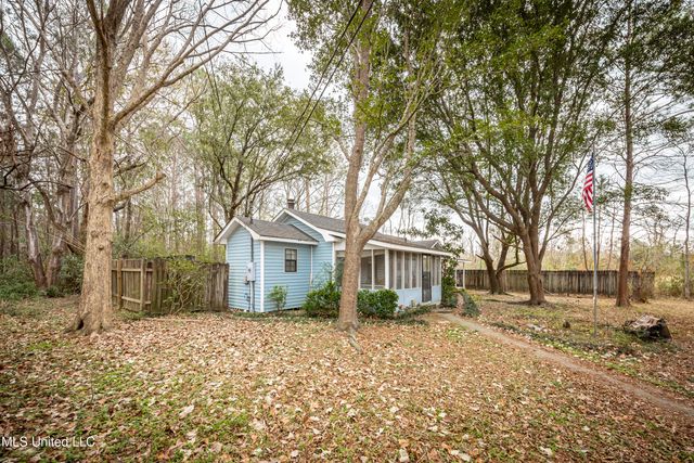 13162 Hudson Krohn Road, Biloxi, MS 39532