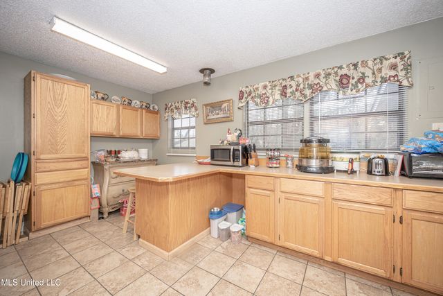 13162 Hudson Krohn Road, Biloxi, MS 39532