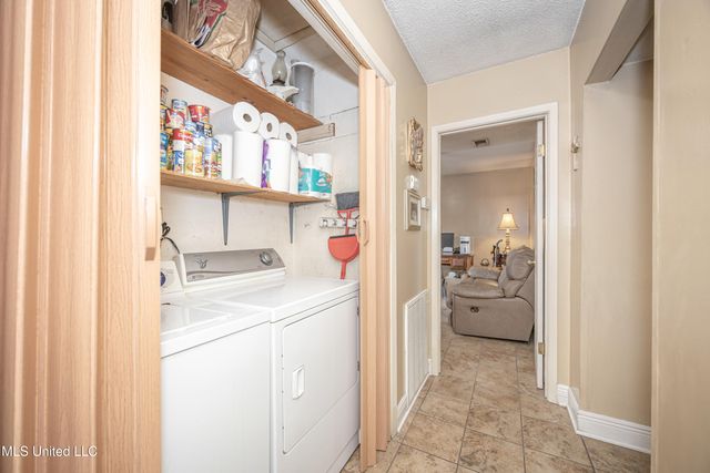 13162 Hudson Krohn Road, Biloxi, MS 39532